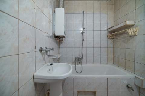 2 pokoje z możliwością przerobienia na 3 z balkonem