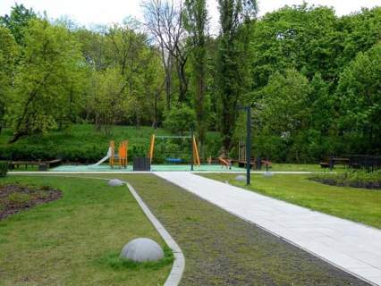 2 pokoje z balkonem, klimatyzacją garaż, Lema 19