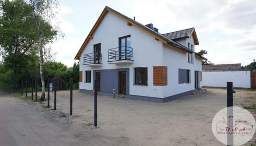5 pok. taras z boku budynku Pecna 750 m PKP