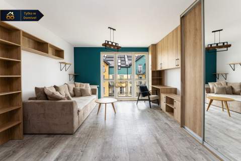 przestronny salon/nowe budownictwo/miejsce w hali