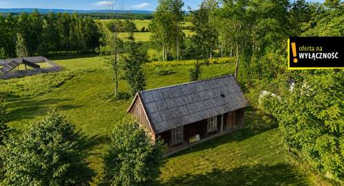Dom z duszą z bala sosnowego w wiejskim zaciszu