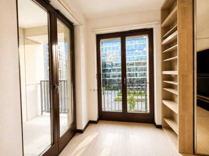 Blisko Metra Zielone Patio Wysoki Standard
