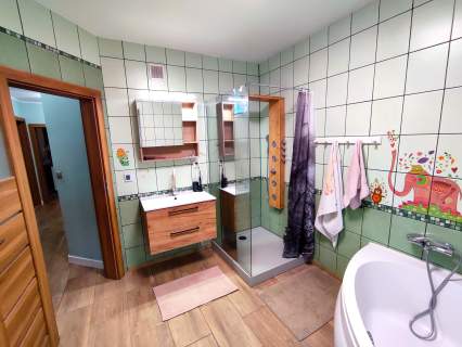 Dom wolnostojący 173,5 - 926m2 5 pokoi garaż antresola ogród