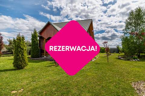 Całoroczny dom z tarasem wśród lasów
