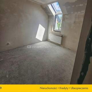 Nowoczesny budynek w Sochaczewie, Rozlazłów