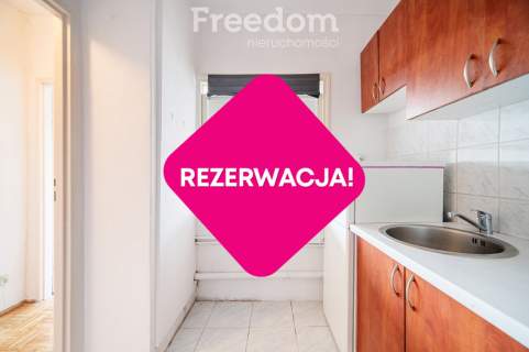 32,5 m2 z osobną kuchnią i dużym balkonem metro