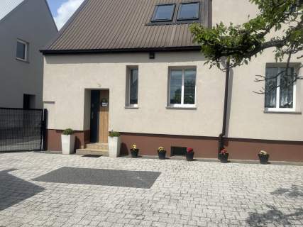 Na sprzedaż parter domu 71 m z ogrodem w ścisłym centrum