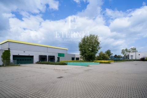 Obiekt biurowo-magazynowy 1 501 m2 działka 56 arów