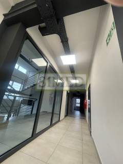 Budynek pofabryczny,parking,dostęp24h,duże okna