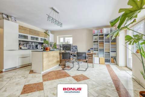 Komfortowy dom bliźniaczy w Ursusie 