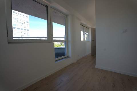 Lokal w ścisłym centrum, z parkingiem, 107 m2