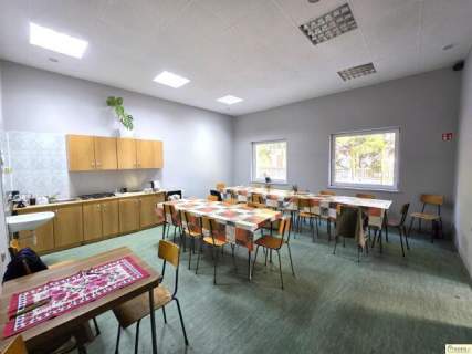 Atrakcyjny budynek usług-produk. 900 m2 - działka 42 ary w Łukowie