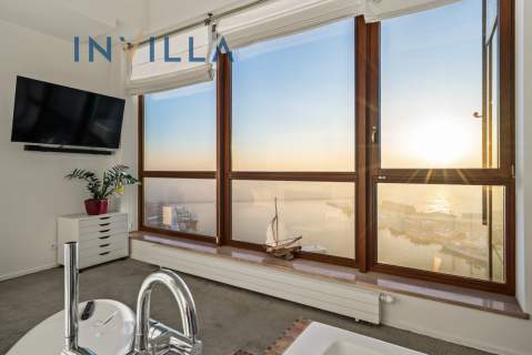 Dwupoziomowy apartament z widokiem na morze