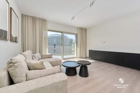 Trzypokojowy apartament z dużym tarasem przy parku