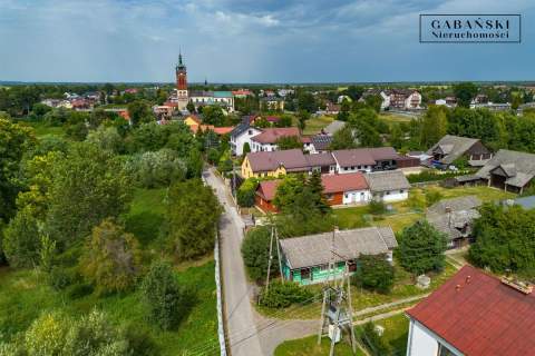 Drewniany dom w Borzęcinie