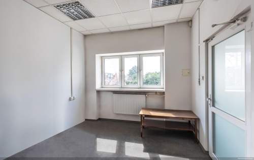 Budynek biurowy, 23 km od centrum Warszawy
