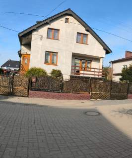 Wyjątkowy dom jednorodzinny na sprzedaż w spokojnej okolicy