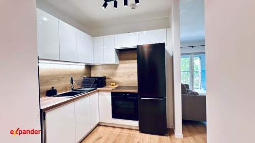 Pierwszy najem/Centrum/Apartamentowiec/Balkon
