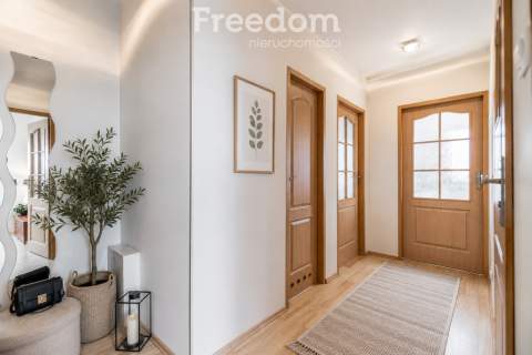 5 pokoi dwupoziomowe komórka balkon