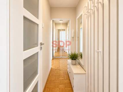 Zadbane mieszkanie w zielonej okolicy Loggia Ostatnie piętro