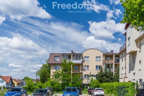 Warszawa, Falenica, Mazowieckie, ul. Patriotów