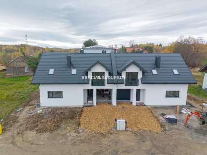 Dom w zabudowie bliźniaczej, Koźmice Wielkie