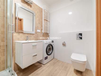 Nowoczesny apartamentowiec w centrum miasta