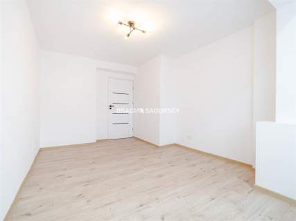 Świeżo wyremontowane 2 pokoje w centrum