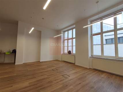 Nieruchomość komercyjna do wynajęcia, 600 m2, Warszawa