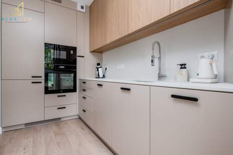 Luksusowy apartament z prywatnym ogrodem w prestiż