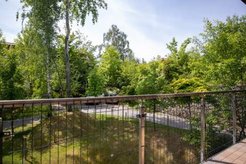 Przestronny apartament w zielonej okolicy