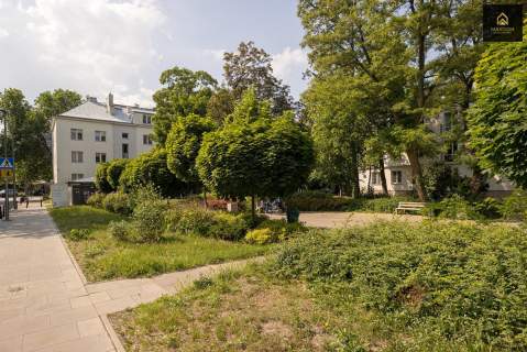 Wyjątkowe dwustronne mieszkanie w zielonej okolicy