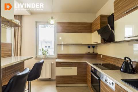 Przestronne 3 pokoje, 60 m , balkon, winda, garaż