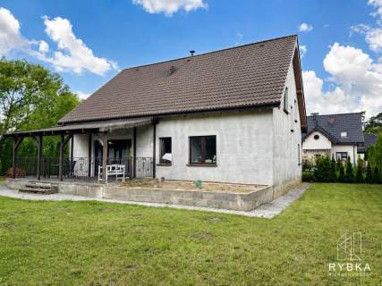 DOM Z POTENCJAŁEM W DOMINOWIE blisko lasu