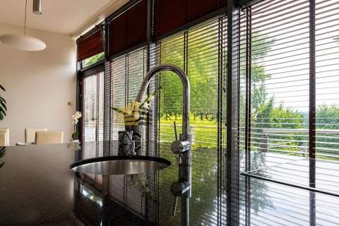 Apartment with Green Terrace Pool Gym Consierge