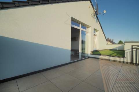 Cichy apartament 100m 3 pokoje, taras, parking