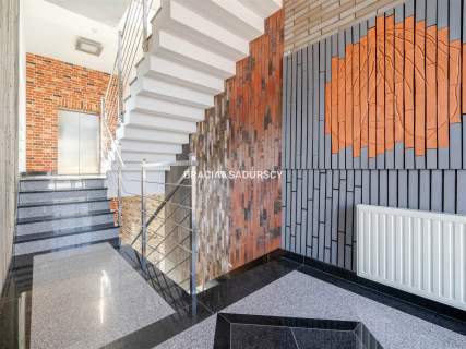 Open space/całe piętro w nowoczesnym biurowcu 1-P