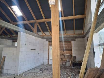 Nowy dom w lesie dla rodziny , działka 4.900m2 , surowy , 