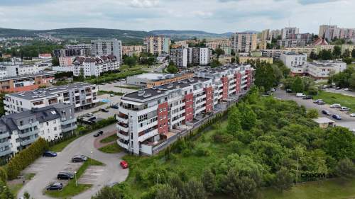 Dwupoziomowe mieszkanie Kielce Stok piwnica 40 m2