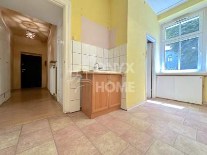 5 minut pieszo SKM Ogród, 2 piwnice, rowerownia.