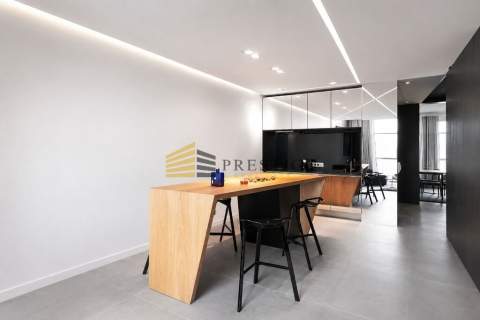 Stylowy Loft z Balkonem Siłownia Fitness