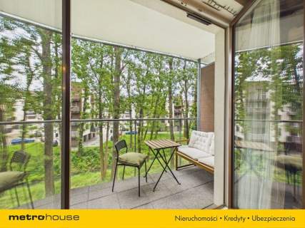 2 pokoje, duży balkon Mieszkanie ze służebnością
