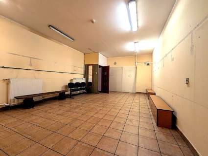 Hala z biurami centrum Krakowa możliwy podział