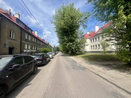 Małe mieszkanie do generalnego remontu na Stokach