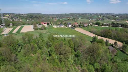 Działka rolna z drewnianym domem Nowa Wieś