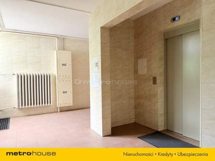3 pokoje, duży balkon, blisko metro Imielin 600m