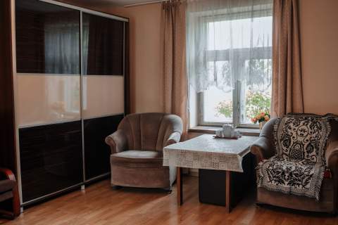 Dom z działką i zabudowaniami gospodarczymi, Lisice, gm. Dąb