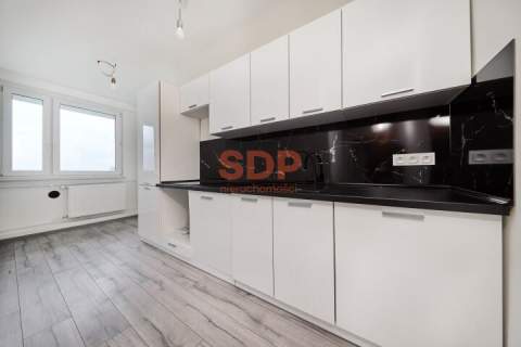 Apartament po remoncie 18. piętro 4 pokoje Tysiąclecie
