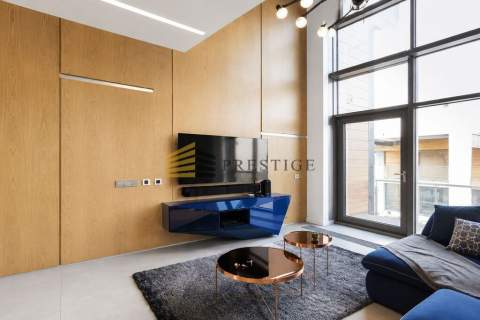 Stylowy Loft z Balkonem Siłownia Fitness