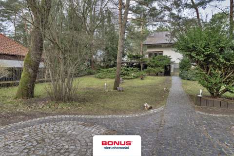 Dom na sprzedaż Łomianki 322m2